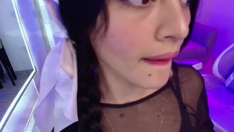 maddie_t18 online show from March 4, 11:50 am