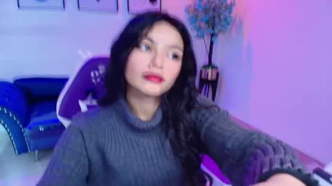 maddie_t18 online show from April 9, 11:26 am