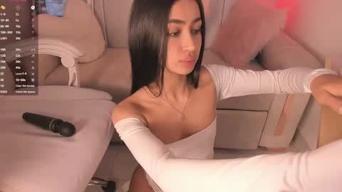 Snapshot of maddy_bronw chatting on September 19, 1:15 am Maddy online show from September 19, 1:15 am