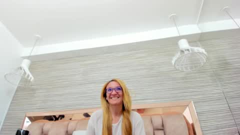 maddy cartter online show from October 1, 11:48 am