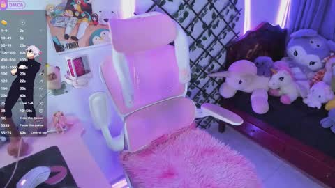 Snapshot of maddyfoox chatting on October 23, 12:05 am Maddy Foox online show from October 23, 12:05 am