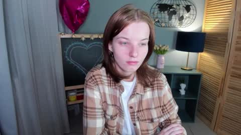 Snapshot of madelaines chatting on September 23, 8:34 am madelaines online show from September 23, 8:34 am