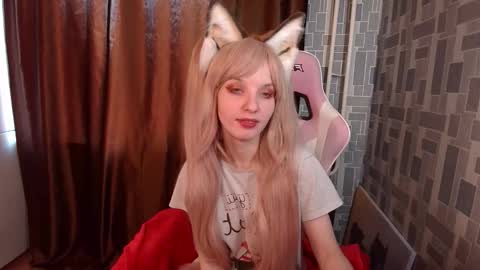 madelaines online show from March 21, 2:05 am
