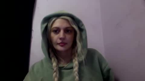 madeline online show from December 3, 4:26 am