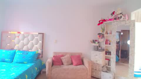 madelyn roses online show from March 1, 7:02 pm