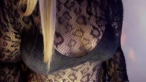 Madisson Smith  online show from May 6, 5:55 am