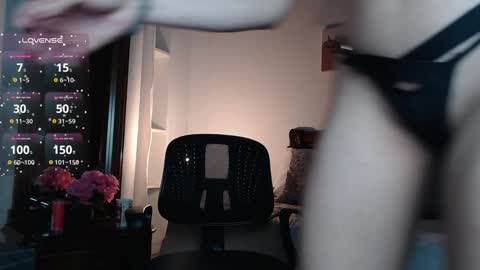 Madelein online show from December 10, 3:41 am