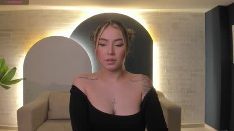 Maddi Collins online show from March 8, 11:14 am