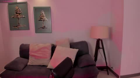 Maddi Collins online show from November 12, 8:40 pm