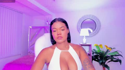 Snapshot of madisson_davon chatting on December 23, 2:07 pm Madisson Davon online show from December 23, 2:07 pm