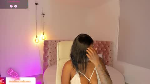 Snapshot of madisson_davon chatting on October 14, 8:33 pm Madisson Davon online show from October 14, 8:33 pm