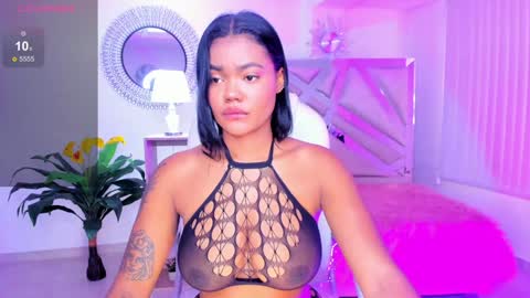 Snapshot of madisson_davon chatting on December 21, 2:04 pm Madisson Davon online show from December 21, 2:04 pm