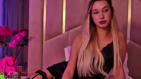 M. online show from October 9, 7:07 pm