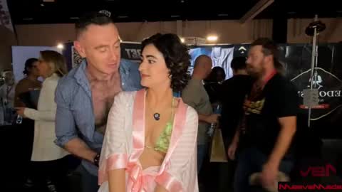 Meaves online show from November 9, 2:51 am