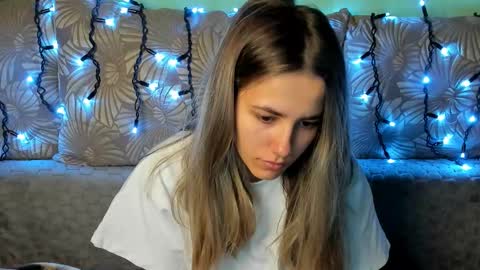 Maggie online show from November 10, 5:13 am