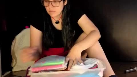   online show from March 10, 12:31 pm