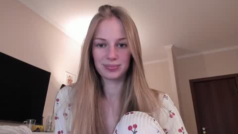 Snapshot of magic_couple13 chatting on January 6, 12:24 pm Alice online show from January 6, 12:24 pm