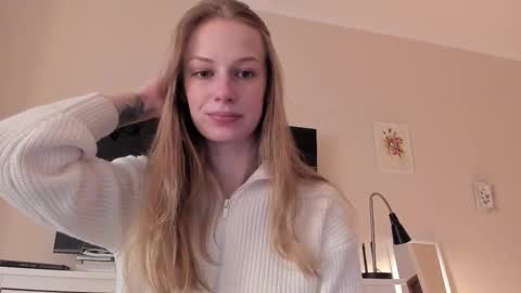 Snapshot of magic_couple13 chatting on March 8, 11:45 am Alice online show from March 8, 11:45 am