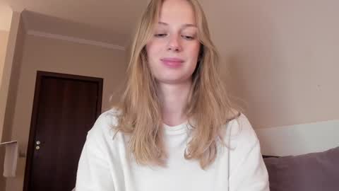 Snapshot of magic_couple13 chatting on December 2, 12:06 pm Alice online show from December 2, 12:06 pm
