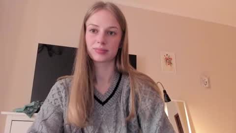 Snapshot of magic_couple13 chatting on March 3, 11:25 am Alice online show from March 3, 11:25 am