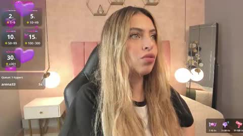 Snapshot of magic_fernanda chatting on September 23, 9:46 pm Fer online show from September 23, 9:46 pm