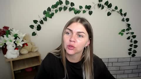 magic_katarina_ online show from September 16, 6:43 am