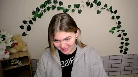 magic_katarina_ online show from January 15, 7:37 am