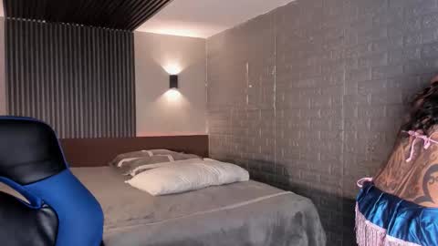 Snapshot of magic_marg chatting on October 8, 10:14 pm Marge online show from October 8, 10:14 pm