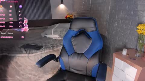 Snapshot of magic_marg chatting on September 25, 10:51 pm Marge online show from September 25, 10:51 pm