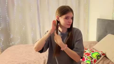 Merry online show from February 8, 3:43 am