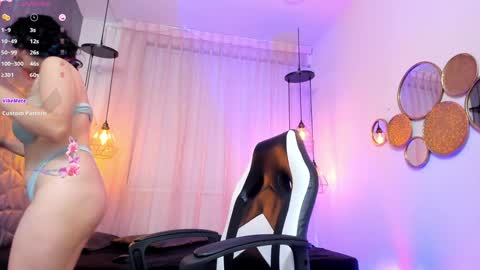 Snapshot of magic_sofii chatting on February 8, 8:32 pm S online show from February 8, 8:32 pm