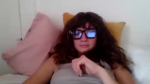 Snapshot of magicalmissmolly chatting on October 10, 10:58 pm magicalmissmolly online show from October 10, 10:58 pm