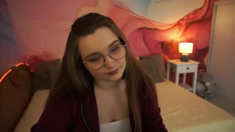 Snapshot of magicpeachhs chatting on October 8, 12:53 pm Emily online show from October 8, 12:53 pm