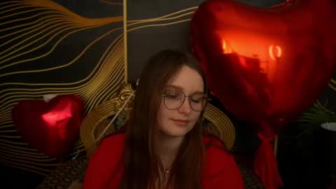 Snapshot of magicpeachhs chatting on February 26, 3:21 pm Emily online show from February 26, 3:21 pm
