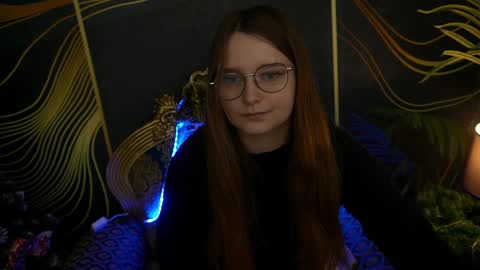 Snapshot of magicpeachhs chatting on January 14, 1:17 pm Emily online show from January 14, 1:17 pm