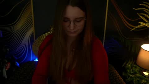 Snapshot of magicpeachhs chatting on January 8, 6:41 am Emily online show from January 8, 6:41 am