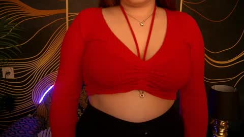 Snapshot of magicpeachhs chatting on March 10, 2:05 pm Emily online show from March 10, 2:05 pm