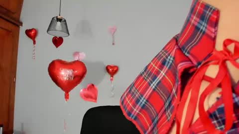 Snapshot of maia_w10 chatting on February 21, 12:17 pm Maia online show from February 21, 12:17 pm