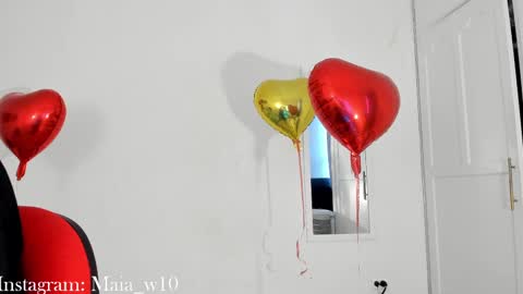Snapshot of maia_w10 chatting on February 26, 12:49 pm Maia online show from February 26, 12:49 pm