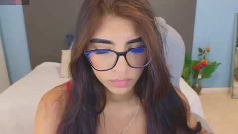 Maiaa Ruiz  online show from September 19, 3:33 pm