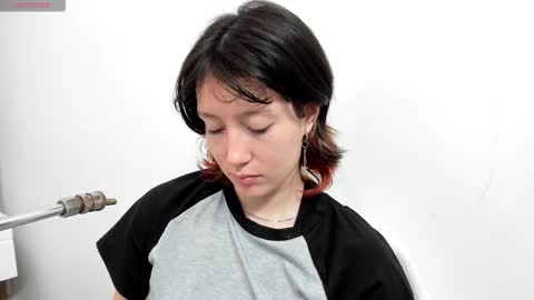 maibys online show from February 1, 12:04 pm