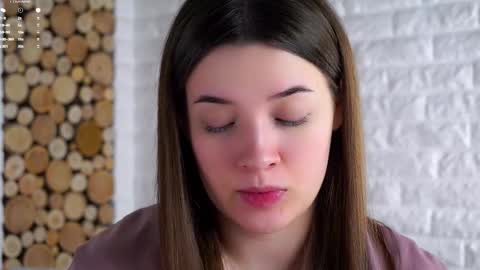 Lucy online show from January 19, 1:46 am