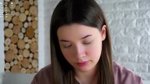 Lucy online show from December 17, 2:17 am