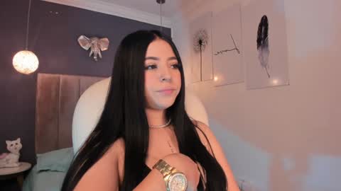 Snapshot of maiiitee_ chatting on January 8, 5:48 pm Mait online show from January 8, 5:48 pm