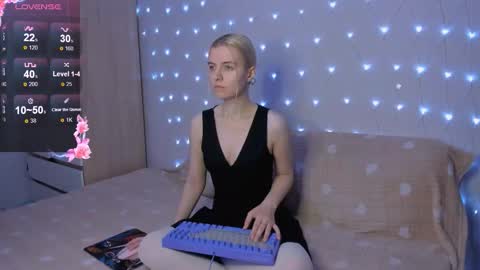 Your kitty online show from December 3, 3:36 pm