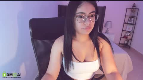 Snapshot of maite_kanes chatting on September 18, 3:16 am Maite online show from September 18, 3:16 am