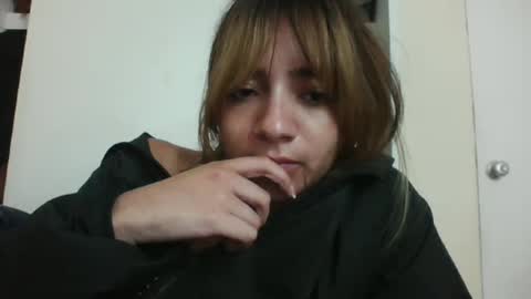 Snapshot of majo_gomezz chatting on September 17, 10:19 pm majo_gomezz online show from September 17, 10:19 pm