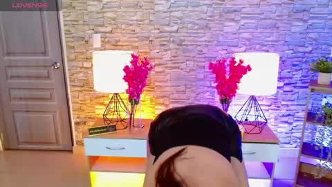 Makarena  online show from April 29, 9:31 pm
