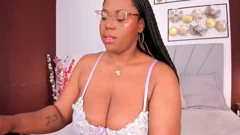 makena online show from November 5, 3:23 am