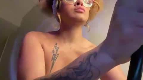 hokulani online show from November 30, 5:22 am